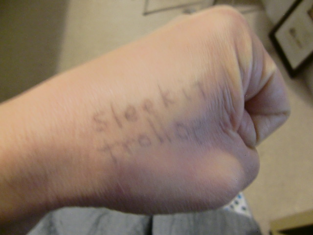 陰険な売春婦 弥生 スコットランドはエジンバラ エディンバラ 発