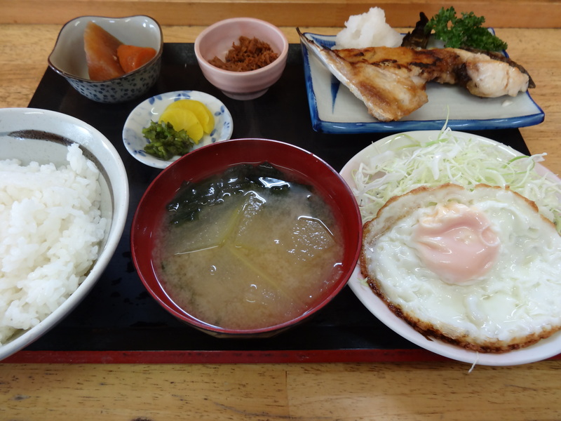 銚子で美味しいワンコイン朝食です。_c0225997_7484771.jpg