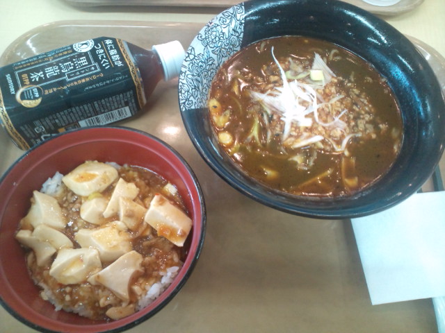 今日の昼食＠会社Vol.214_b0042308_1243522.jpg