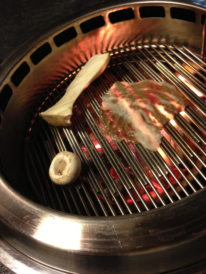 2012 11月　ソウル(5) デブの共食い　１人焼き肉は戦争_f0062122_8113173.jpg