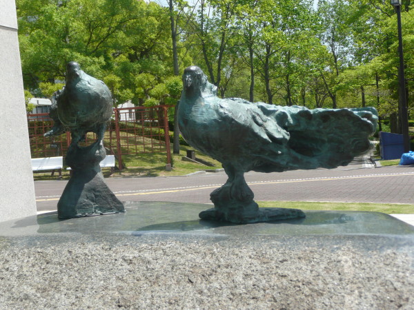 柳原義達氏の彫刻作品　愛「仔馬の像」　in　東遊園地　on　2012-11-18_b0118987_6371818.jpg