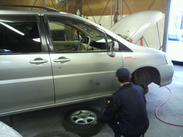 ☆車検入庫ありがとうございます!!☆(新川店)_c0161601_19564425.jpg