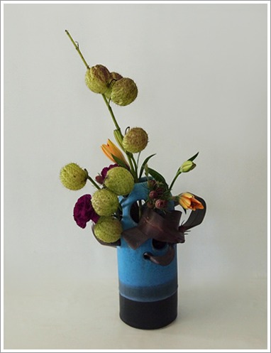 生徒作品 同じフウセントウワタを Tamins の花と空と月と