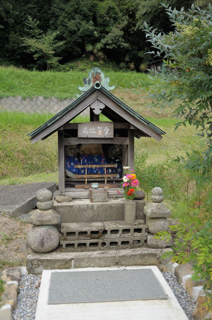 中山道の旧道を通って岐阜・滋賀の県境へ_c0081462_22561542.jpg