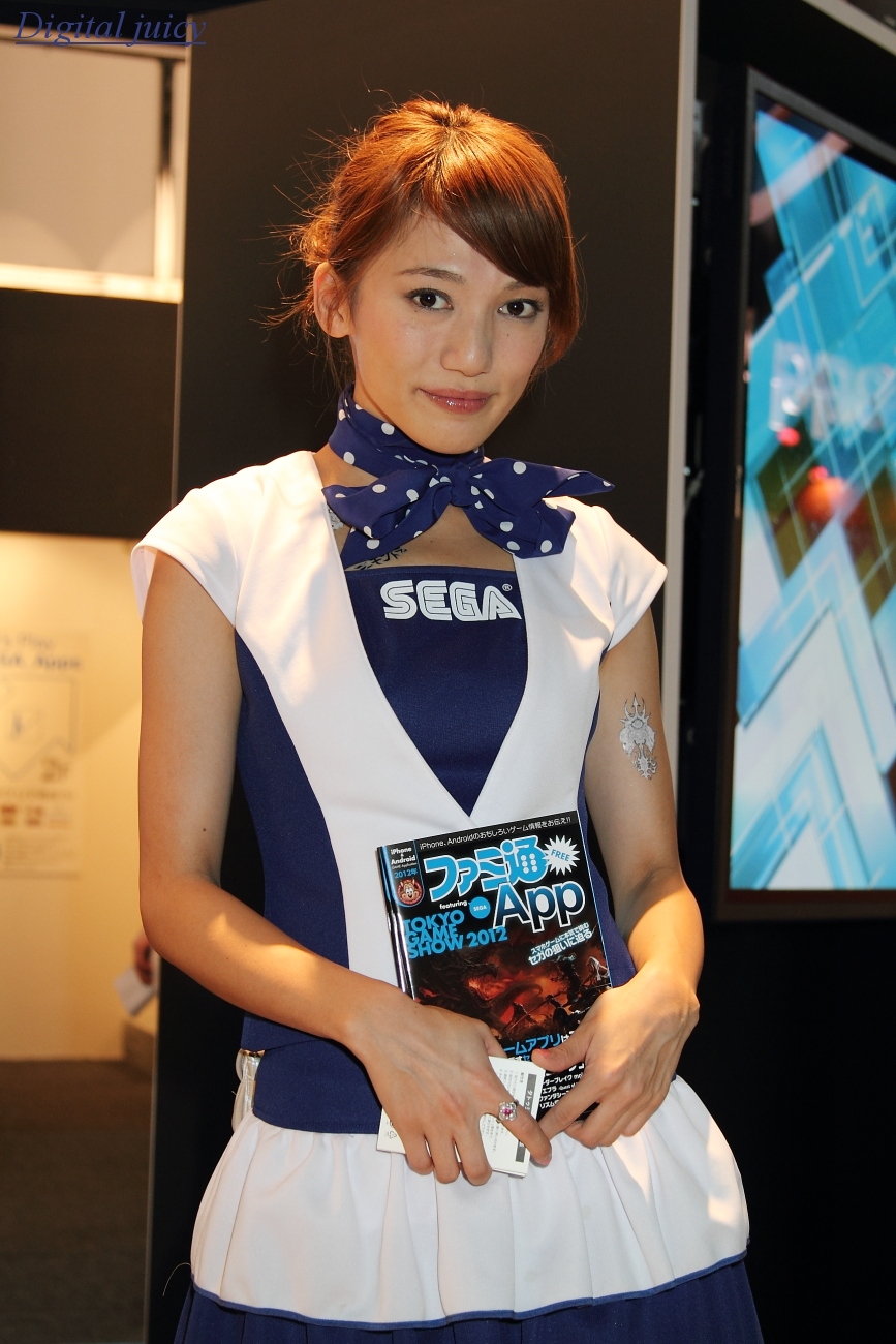 戸崎奈津 さん（SEGA Corporation. - 株式会社セガ ブース）_c0216181_0223934.jpg