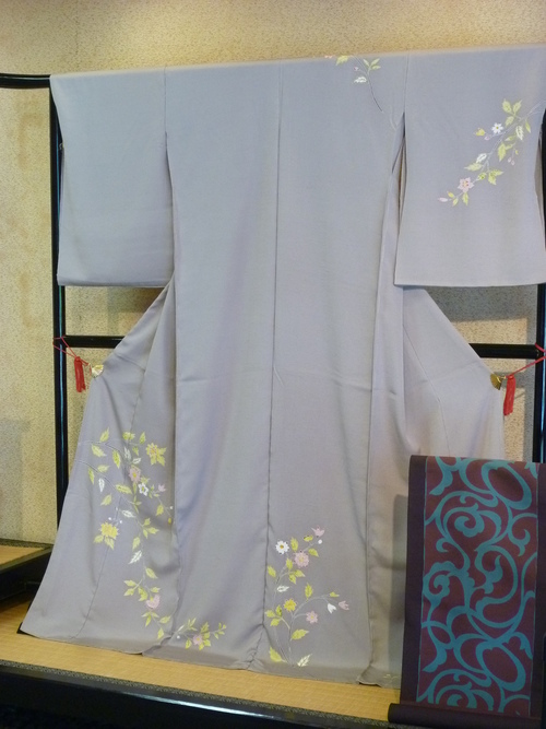 訪問着 鉄線 <真美弥別染め>_d0159384_1832344.jpg