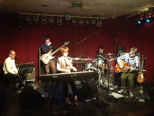 ライブに行ってきました!!_a0164918_1413259.jpg