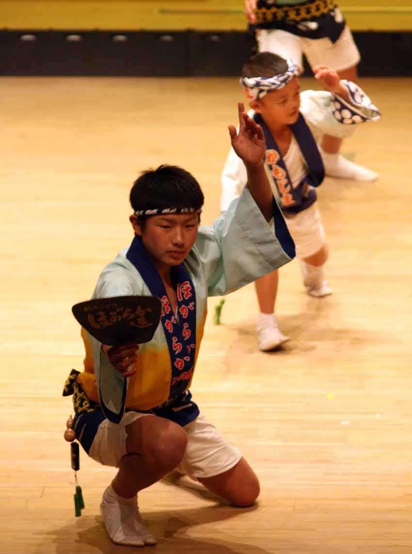 鴨島公民館リニューアル記念「吉野川市選抜阿波踊り」-03♪_d0058941_20213016.jpg