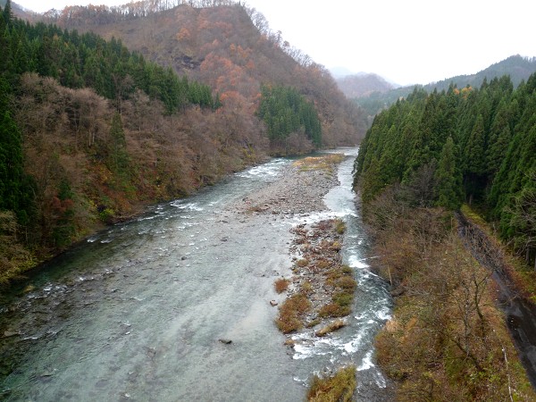 『料理通信』秋田発見ツアー その1 ： ごっつお玉手箱列車は旅と食のエンターテイメント_e0152073_2145852.jpg