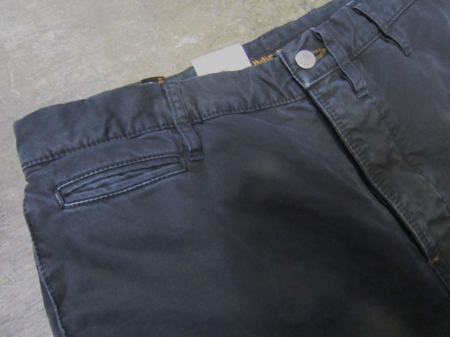 人気です♪♪♪ REGULAR KHAKI ・・・ 大人のBLACK カラー By NUDIE JEANS _d0152280_11465850.jpg