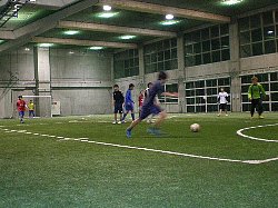弁慶スタジアム 室内練習場 フットサル場 応援します コリナス