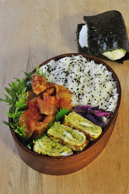 トマトチキン弁当_b0171098_6485733.jpg