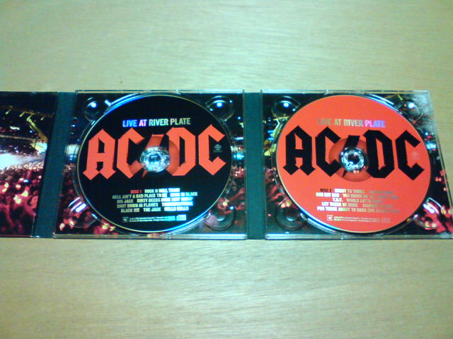 本日到着CD 〜 Live At River Plate / AC/DC_c0104445_22351977.jpg