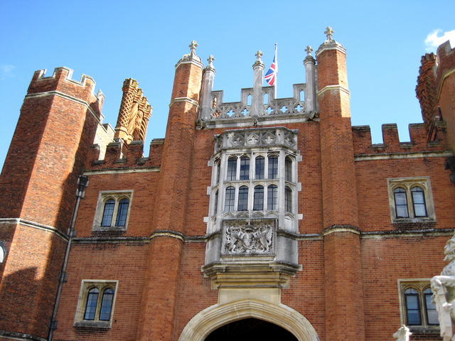 4日目-4 歴史の迷宮、ハンプトン・コート宮殿 Hampton Court