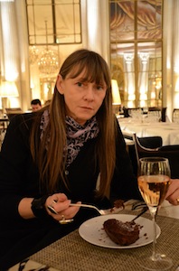 Galette des Reines de l\'Hôtel Le Meurice et sa fève! - ムーリスのガレット食べました!_a0231632_2081817.jpg