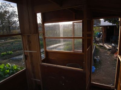 鳥小屋建築中　7_c0063348_20484162.jpg