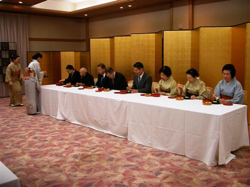 謝恩茶会_a0099459_1342127.png