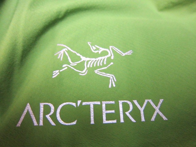 ARK\'TERYX ・・・ ATOM LT HOODY! 待ってた奴の入荷です♪♪♪_d0152280_3275556.jpg
