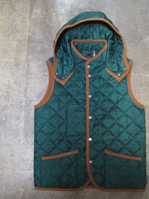 コイツの季節です・・・ Traditional W/W BANGOR QUILITING VEST!★_d0152280_4484035.jpg