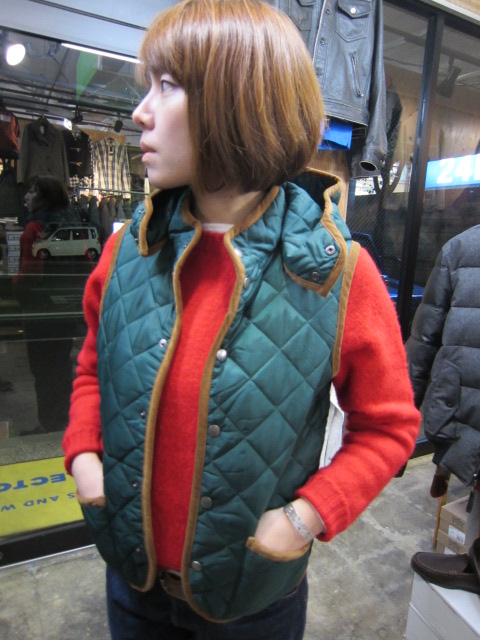 コイツの季節です・・・ Traditional W/W BANGOR QUILITING VEST!★_d0152280_4535865.jpg