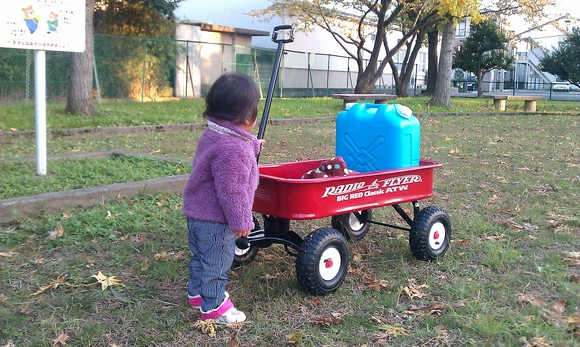 ラジオフライヤーでエンジョイ【RADIO FLYER BIG RED Classic ATW #1800 活用法】_a0276023_2227799.jpg