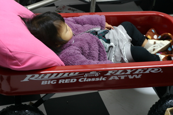 ラジオフライヤーでエンジョイ【RADIO FLYER BIG RED Classic ATW #1800 活用法】_a0276023_2229031.jpg