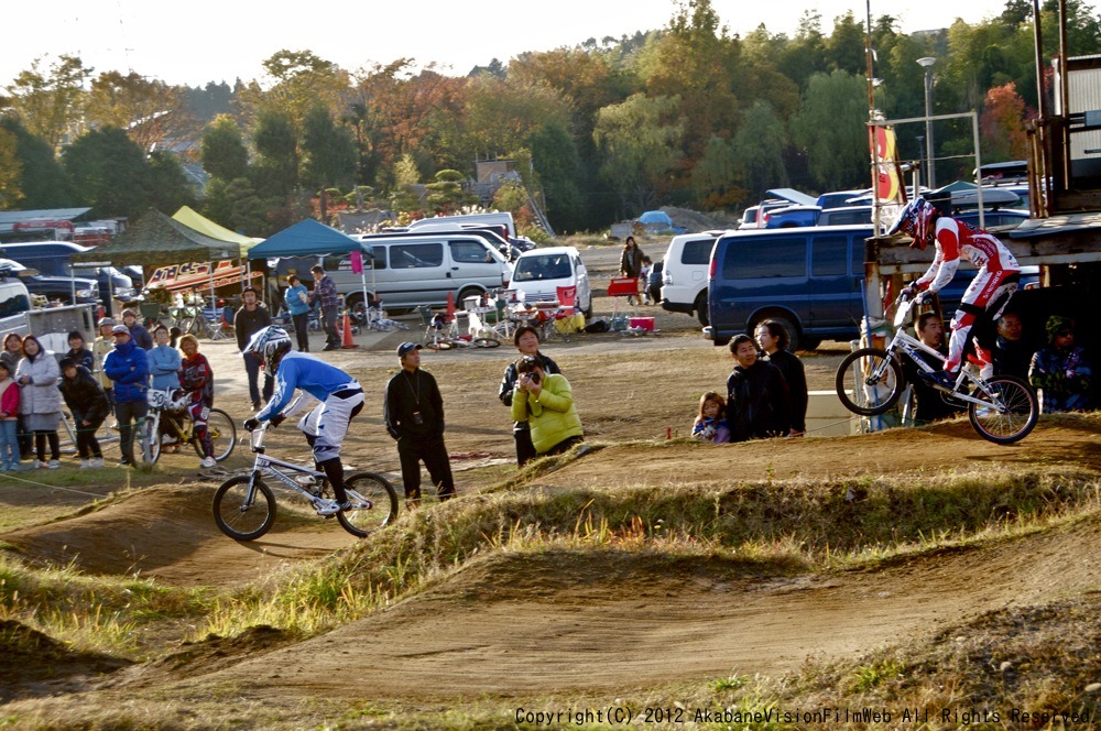 2012JOSF緑山11月定期戦VOL1：BMXエリート決勝　　　動画あり_b0065730_214271.jpg