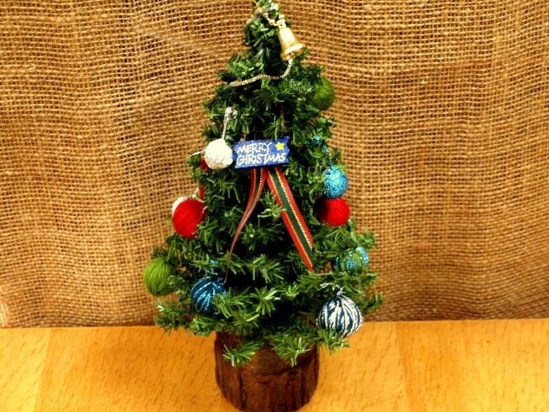☆ニットボールのミニクリスマスツリー☆_c0092953_15285635.jpg