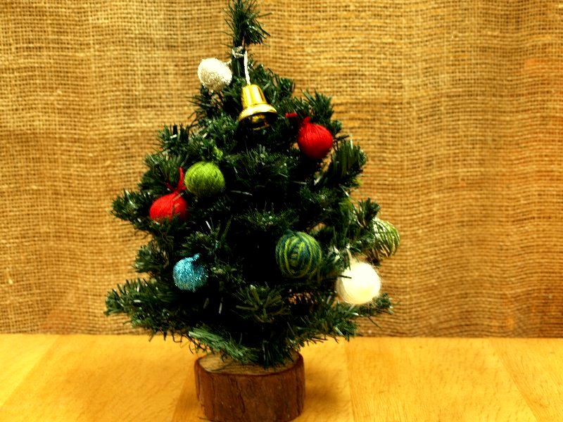 ☆ニットボールのミニクリスマスツリー☆_c0092953_15341088.jpg