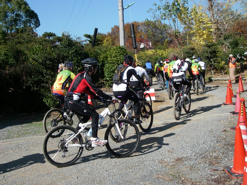 緊急視察!!秋の宗谷山MTB大会_b0236768_14473038.jpg