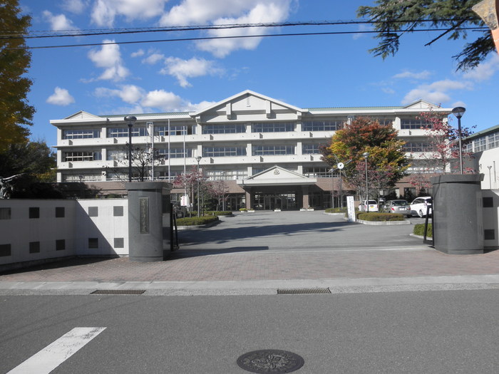 山梨県立韮崎中学校_f0191673_20465449.jpg