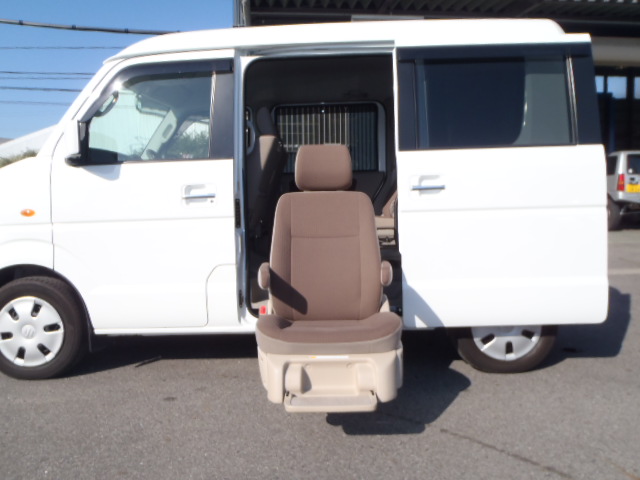★おすすめ車★エブリイ 昇降シート車 福祉車両★_c0213517_1020566.jpg