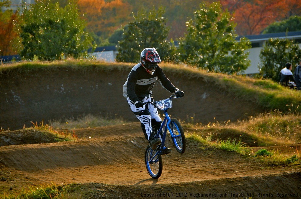 2012JOSF緑山11月定期戦VOL3：BMXマスターズ決勝　動画あり_b0065730_15115259.jpg
