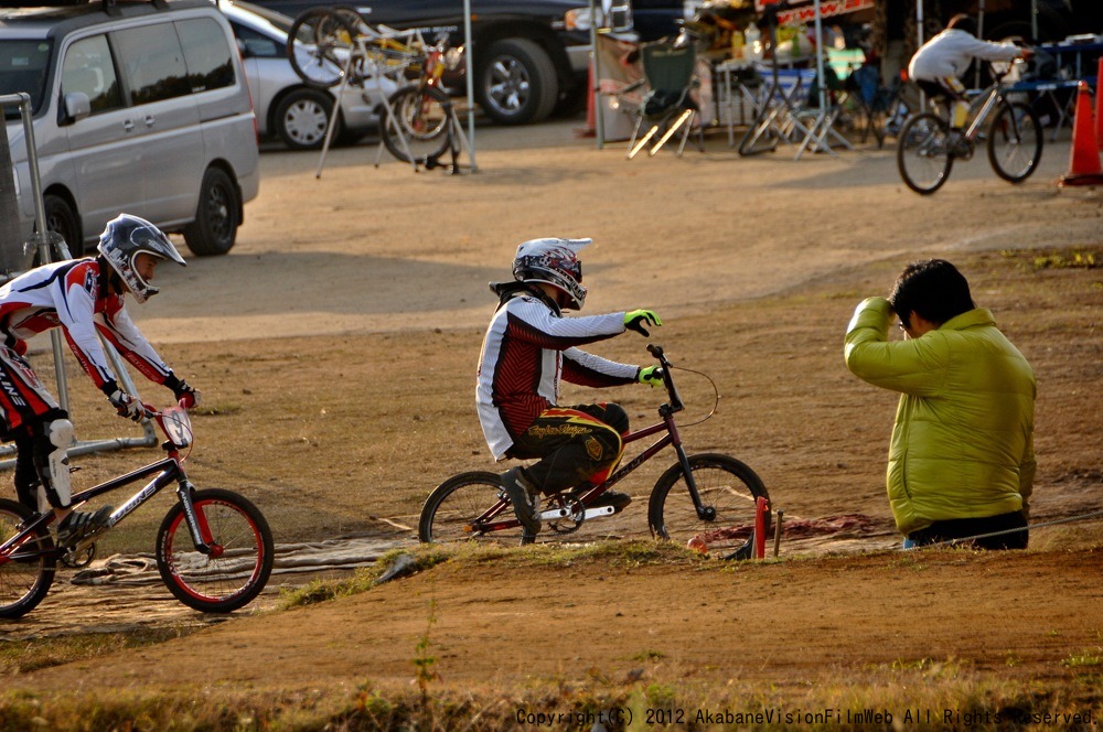 2012JOSF緑山11月定期戦VOL5：BMX３０オーバー決勝　動画あり_b0065730_18542313.jpg