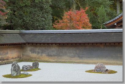 京都の紅葉巡り　　仁和寺・龍安寺_d0038630_20102163.jpg