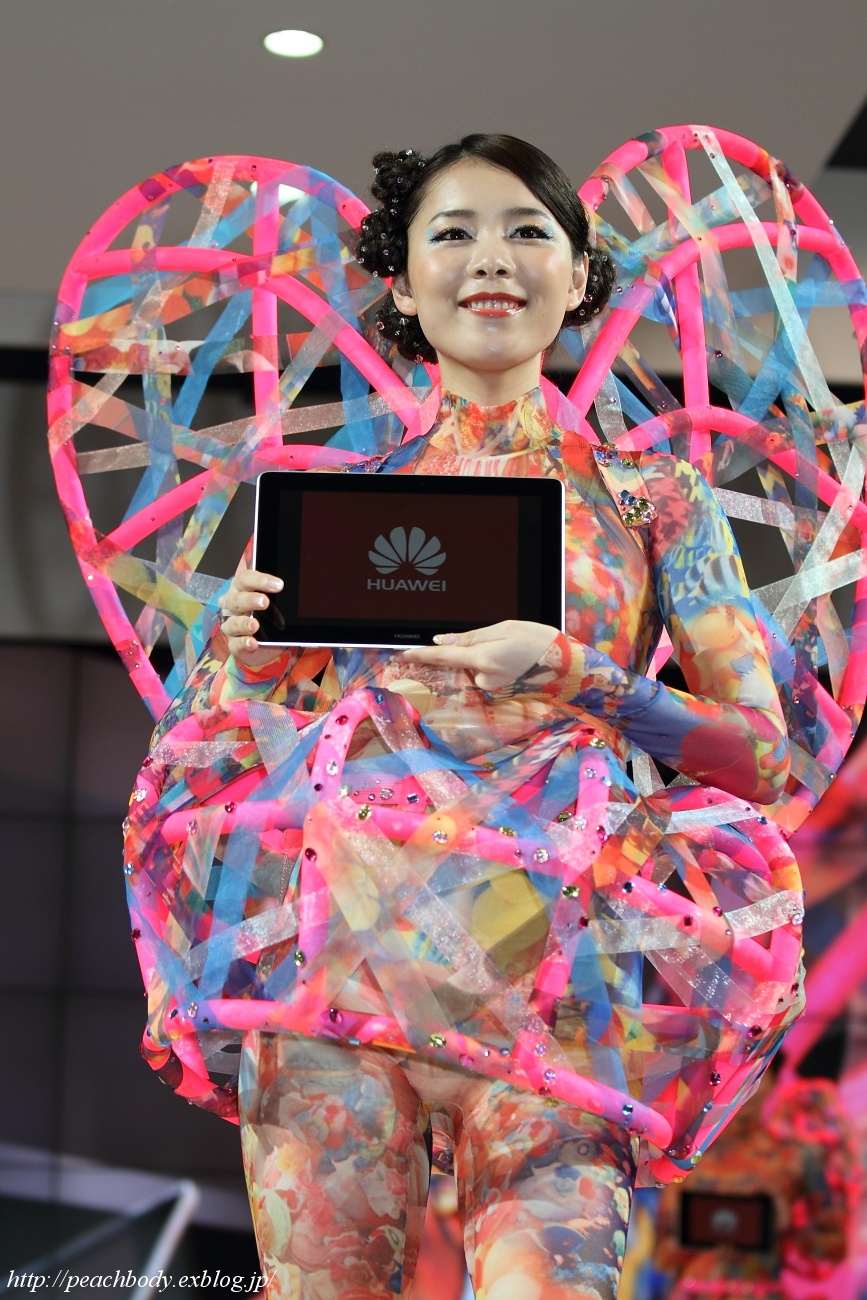 森なな子 さん（Huawei Technologies Co., Ltd. - ファーウェイ・ジャパン ブース） その1_c0215885_23491387.jpg