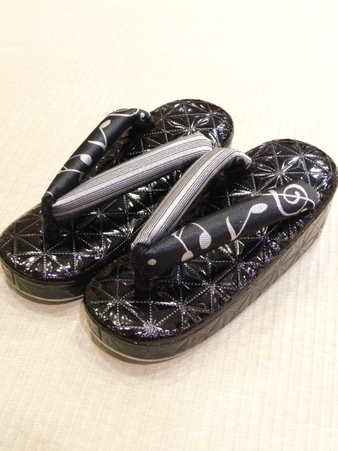 *お草履入荷速報♪♪_e0167832_1222331.jpg