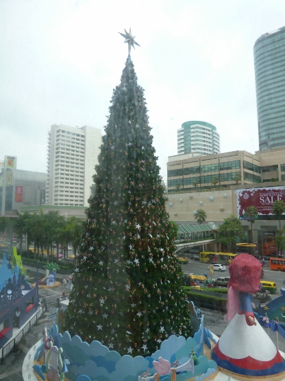 タイのクリスマスと急用でのＫ－テックス_b0100062_17295568.jpg