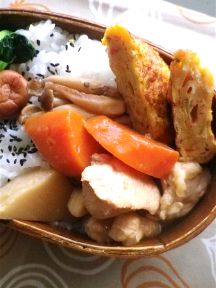 筑前煮弁当_a0166465_17251310.jpg