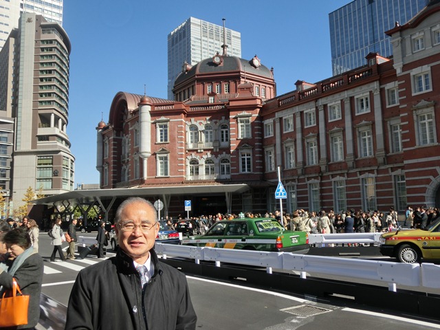 素敵です東京駅の秋、東京駅の風格、頑張れ安倍晋三、若者の明日を開く橋下徹に期待、日本の夜明けなるか_d0181492_0382.jpg