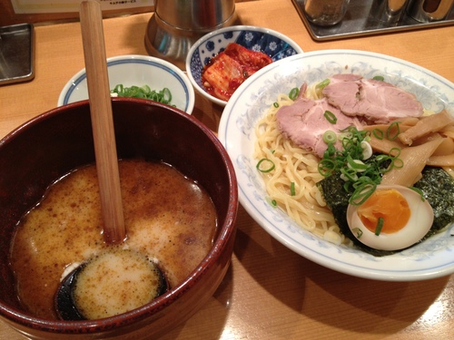 神戸マラソン2012前のカーボロードィング と れんげラーメン_a0194908_0451510.jpg