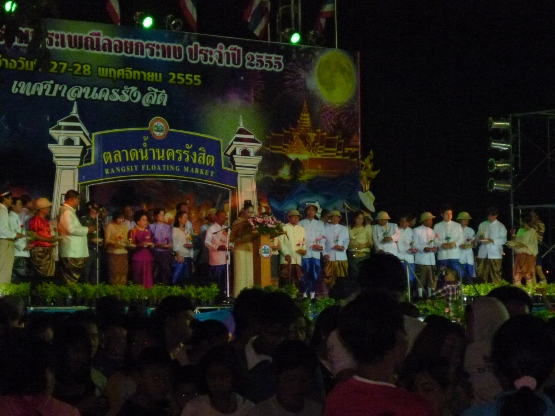 b0100062_00126.jpg