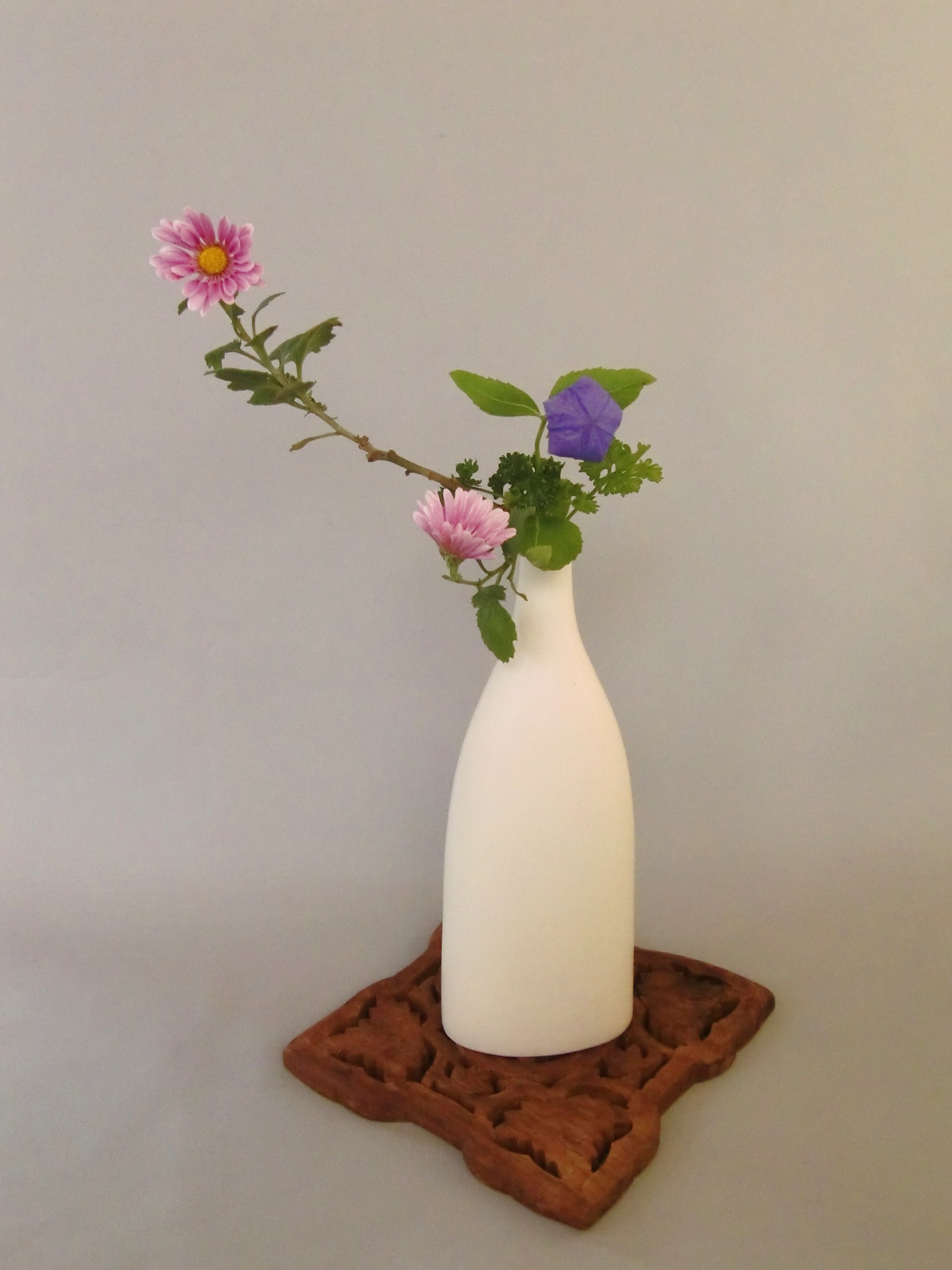 小原流と桔梗と戦中 戦後のいけばな界 ｓｐｉｒｉｔｕａｌ ｌｉｆｅ ｗｉｔｈ ｆｌｏｗｅｒｓ