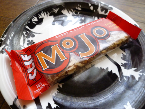 CLIF MOJO Chocolate Almond Coconut_c0152767_20233412.jpg