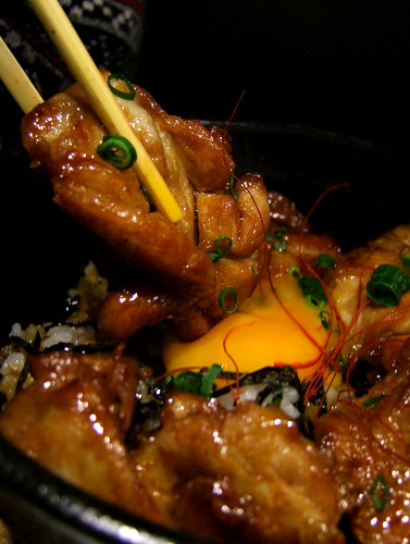 自由が丘 ぼんじりの国産鶏炙り盛り合わせ7種 鳥焼き丼 じぶん日記