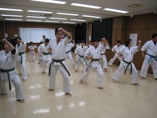 手稲教室 本日もフルメニュー!_c0118332_22173693.jpg