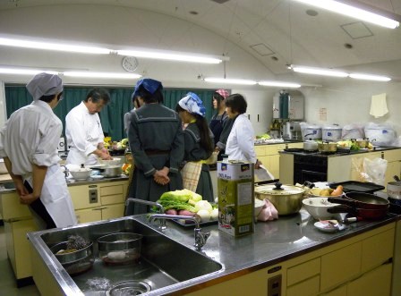 「夢をあきらめないこと」~伊藤勝康シェフの親子料理教室_b0206037_1114792.jpg