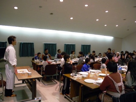 「夢をあきらめないこと」~伊藤勝康シェフの親子料理教室_b0206037_1134474.jpg