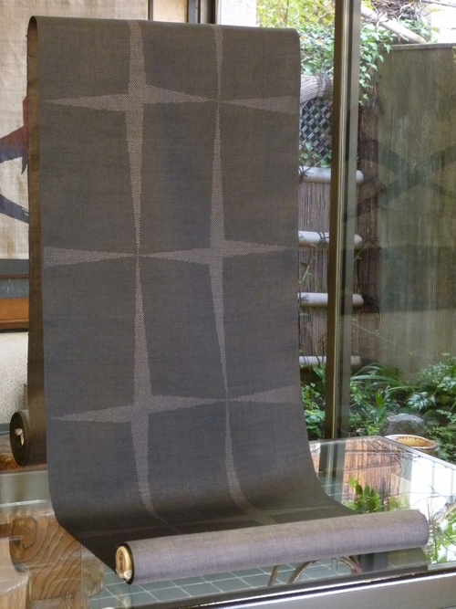 紬地小紋着尺 アラレ地色紙_d0159384_035788.jpg