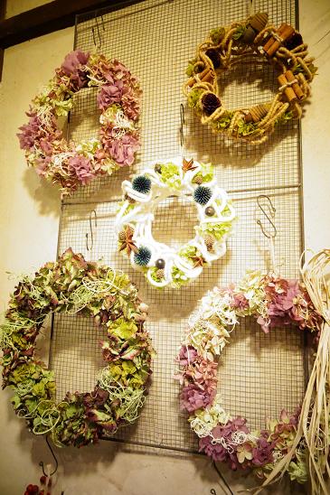 冬の草花とリースを。_c0069389_19441878.jpg
